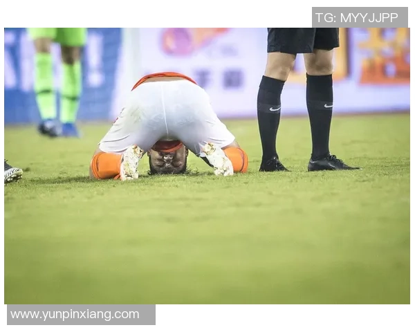 成都与武汉足球队的耐力较量赛后分析与总结