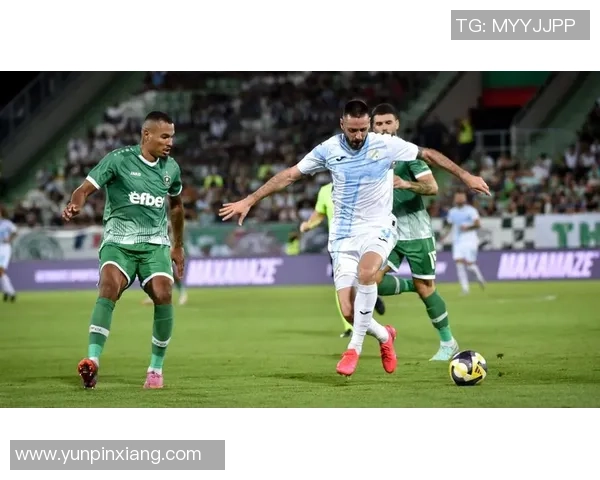 里耶卡足球明星的崛起与成就：探寻他们背后的故事与荣耀